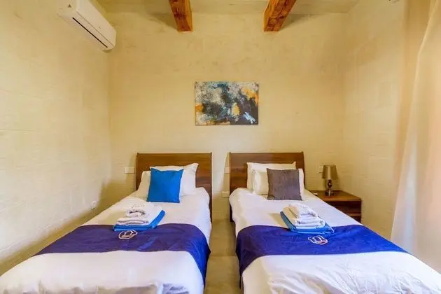 Family Ev, Birden Çok Yatak (Inni Gozitan Farmhouse Private Pool)