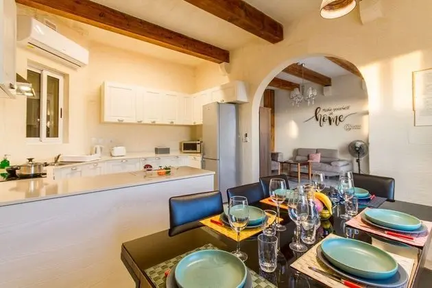 Family Ev, Birden Çok Yatak (Inni Gozitan Farmhouse Private Pool)