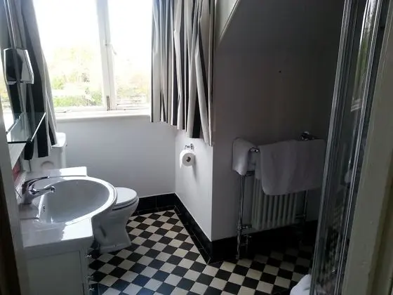 Tek Büyük Yataklı Oda, Banyolu/Duşlu