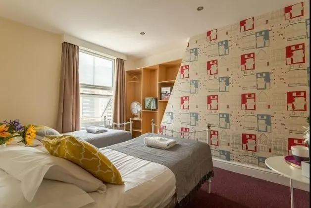 İki Ayrı Yataklı Oda, Özel Banyo (Room 9)