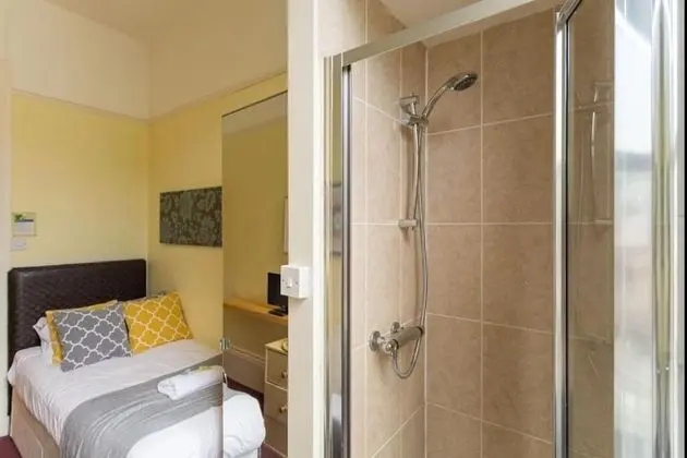 Tek Kişilik Oda, Ortak Banyo (Room 5)
