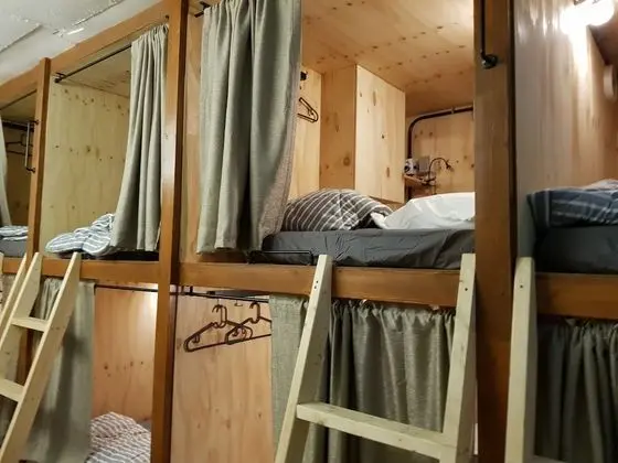 Dört Kişilik Oda, Ortak Banyo