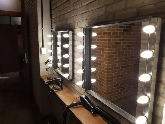 Dört Kişilik Oda, Ortak Banyo