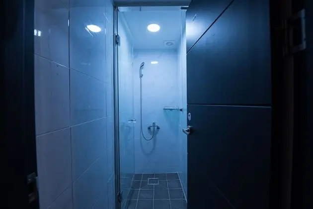 Ortak Ranzalı Oda, Sadece kadınlar için