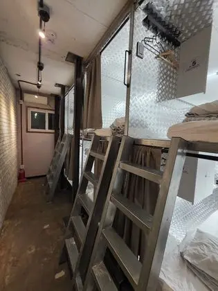 Ortak Ranzalı Oda, Sadece kadınlar için