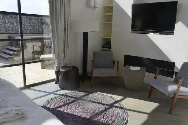 Deluxe Tek Büyük Yataklı Oda, Sıcak Su Havuzu