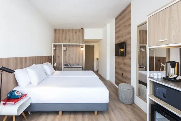 Innside, Oda, Havuz Manzaralı