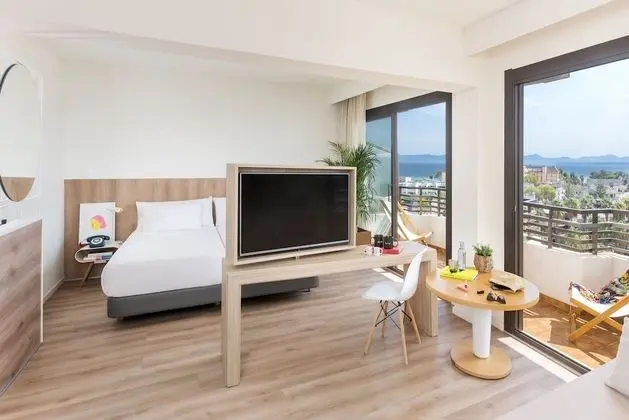 The Loft Sea View (2+2)