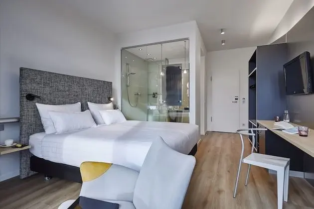 The Innside Room - River View