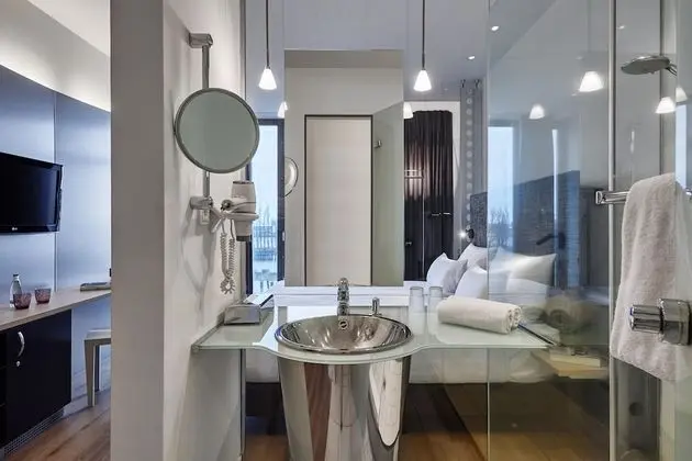 The Innside Room - River View