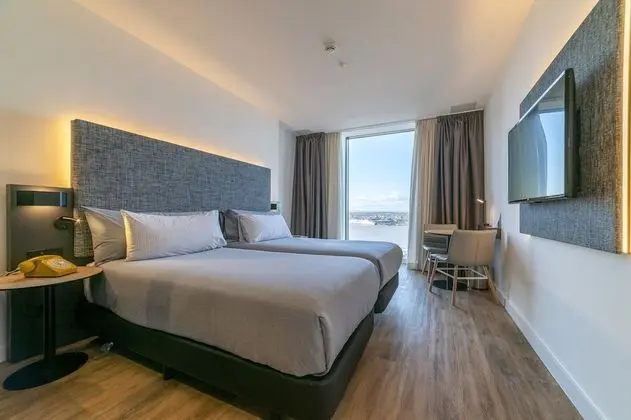 Innside Twin Room