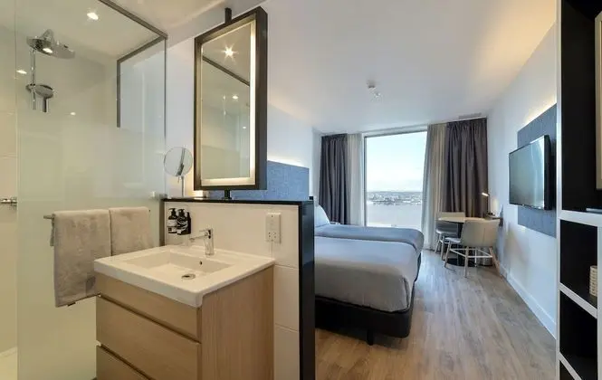 Innside Twin Room