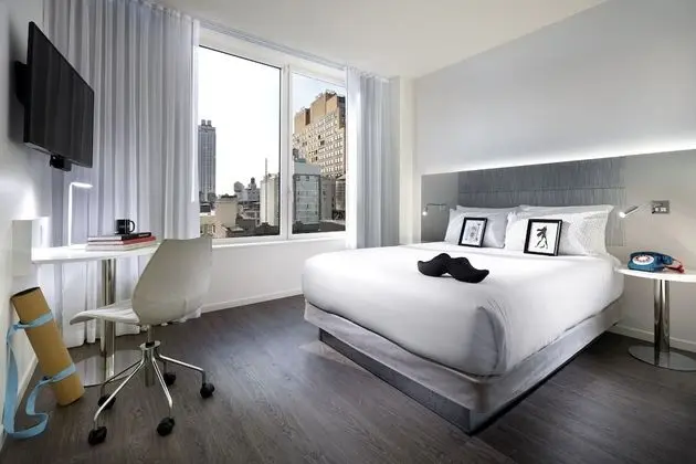 The Innside Room King - City View