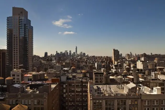 The Innside Room King - City View