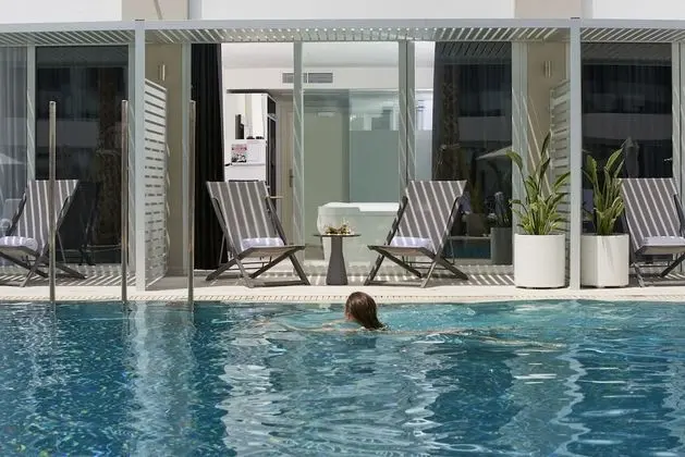 Innside, Premium Room Swim Up