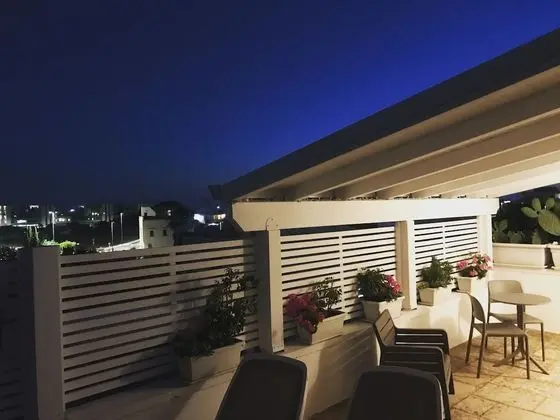 Tek Büyük Yataklı Oda, Teras