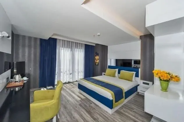 Deluxe Tek Büyük Yataklı Oda