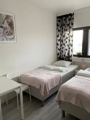 Comfort Tek Büyük veya İki Ayrı Yataklı Oda (1)