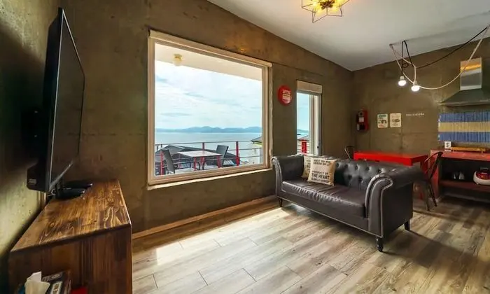 Superior Oda (Indoor Jacuzzi B)