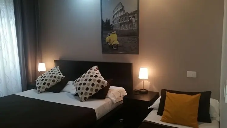 Tek Büyük Yataklı Oda (with double bed  & small bed)