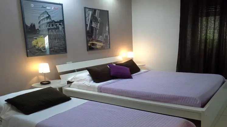 Tek Büyük Yataklı Oda (with double bed  & small bed)