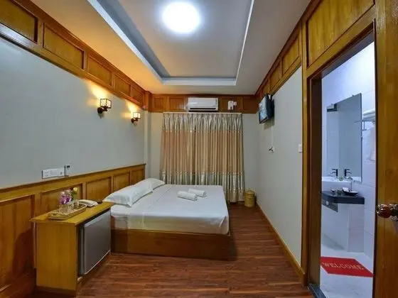 Deluxe Tek Büyük Yataklı Oda