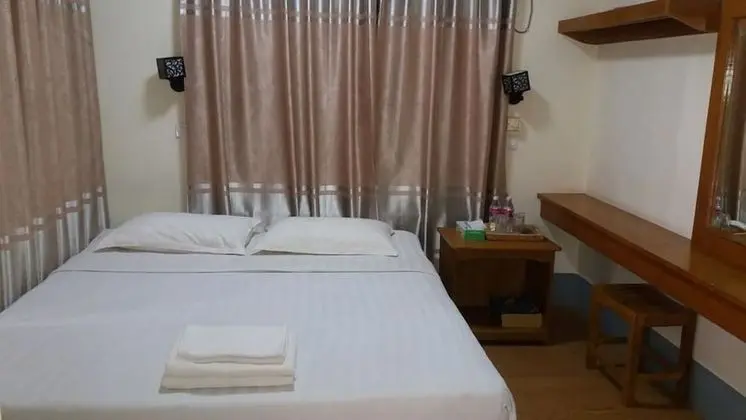Standard Tek Büyük Yataklı Oda