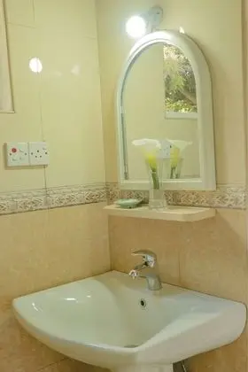 Üç Kişilik Oda