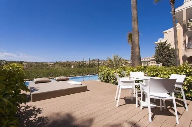 Superior Süit, Teras, Havuz Kenarı (Family Swim-Up)
