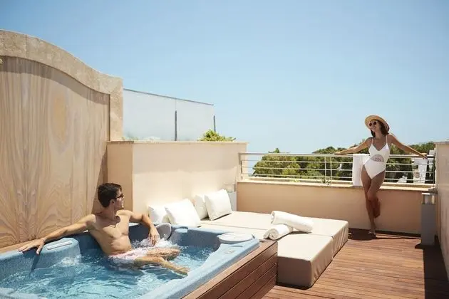 Junior Süit, Sıcak Su Küveti (Prestige Solarium)