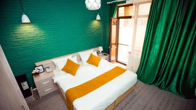 Standard Tek Büyük veya İki Ayrı Yataklı Oda, Balkon