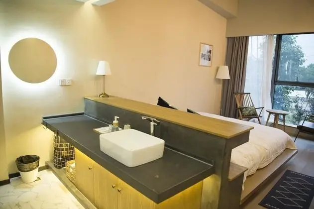 Design Tek Büyük Yataklı Oda, Göl Manzaralı