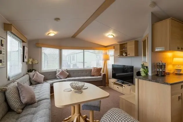 Family Karavan, Özel Banyo, Bahçe Manzaralı (Luxury Static Caravan)