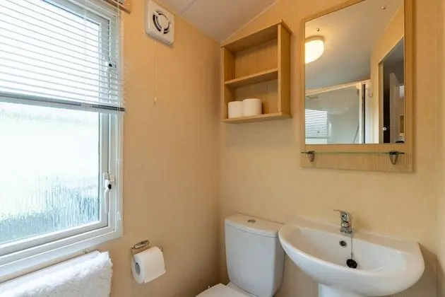Family Karavan, Özel Banyo, Bahçe Manzaralı (Luxury Static Caravan)