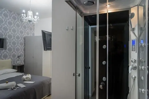 Standard Tek Büyük Yataklı Oda