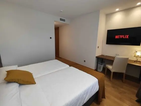 Standard Tek Büyük Yataklı Oda