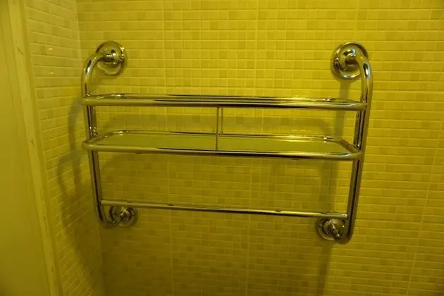 Basic Ortak Ranzalı Oda, Sadece erkekler için, Ortak Banyo