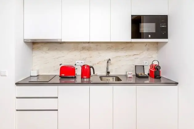 Apart Daire, 1 Yatak Odası, Teras, Zemin Kat (Garden Whispers – R/C)