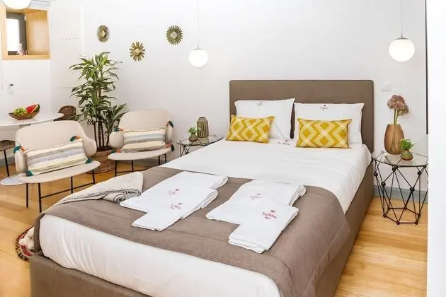 Apart Daire, 1 Yatak Odası, Teras, Zemin Kat (Garden Whispers – R/C)