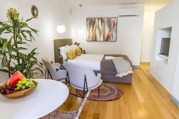 Apart Daire, 1 Yatak Odası, Teras, Zemin Kat (Garden Whispers – R/C)