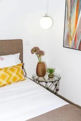 Apart Daire, 1 Yatak Odası, Teras, Zemin Kat (Garden Whispers – R/C)