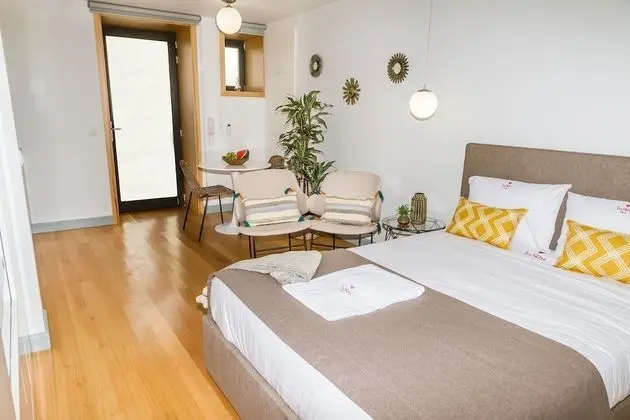 Apart Daire, 1 Yatak Odası, Teras, Zemin Kat (Garden Whispers – R/C)