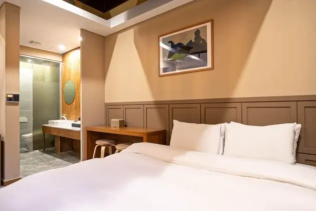 Deluxe Tek Büyük Yataklı Oda