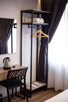 Deluxe Oda (Window)