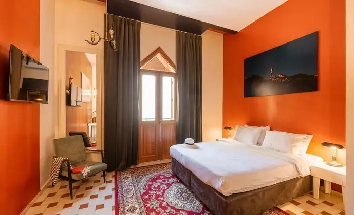 Design Tek Büyük Yataklı Oda, Balkon