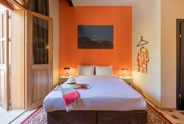 Design Tek Büyük Yataklı Oda, Balkon