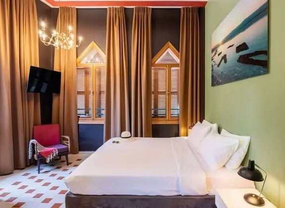 Design Üç Kişilik Oda, Şehir Manzaralı