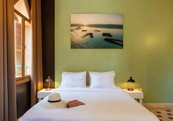 Design Üç Kişilik Oda, Şehir Manzaralı