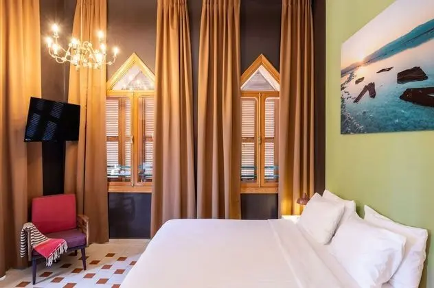 Design Üç Kişilik Oda, Şehir Manzaralı