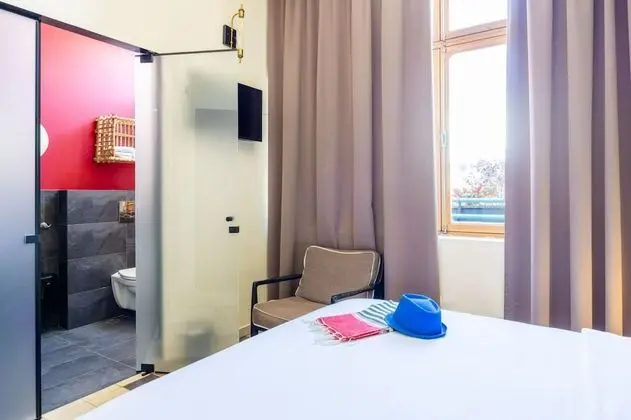 Design Üç Kişilik Oda, Şehir Manzaralı